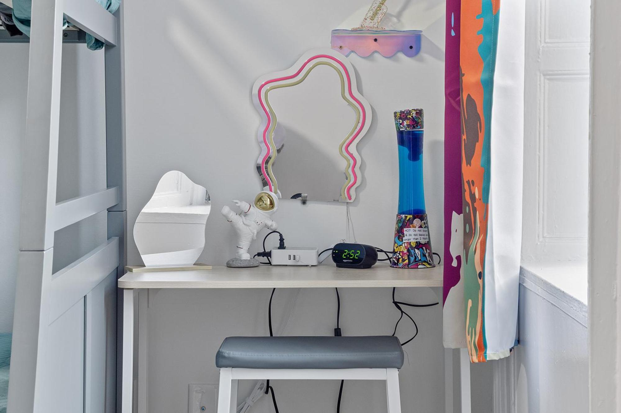Funky & Colorful Urban Getaway, 20 Minutes To Nyc Apartment Hoboken Exterior foto